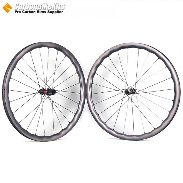 Cerchio ultraleggero da 360±15g forma ondulata 700C 40x28mm in carbonio tubeless con gancio/senza gancio/tubolare per bici da strada